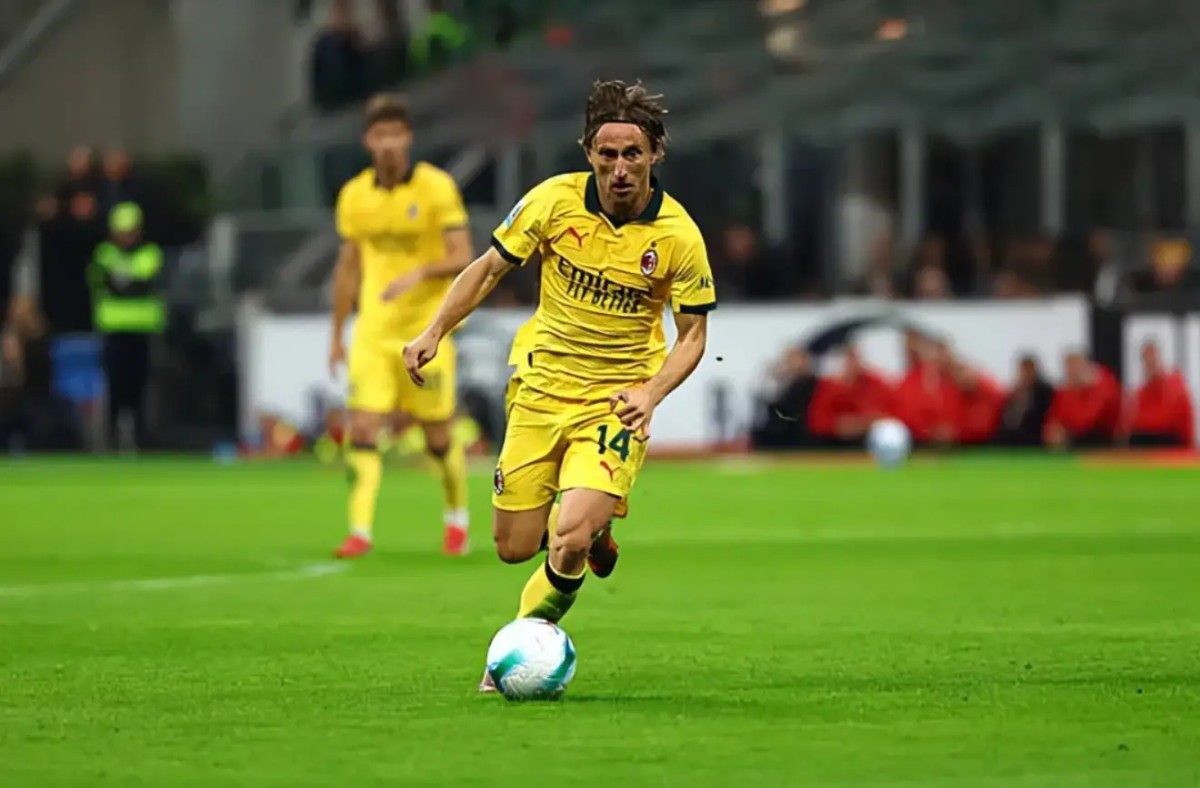 40岁莫德里奇成意甲抢断王,540分钟0犯规太神奇